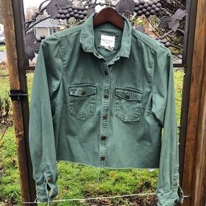Forever 21 cotton army green cropped button front jacket size L